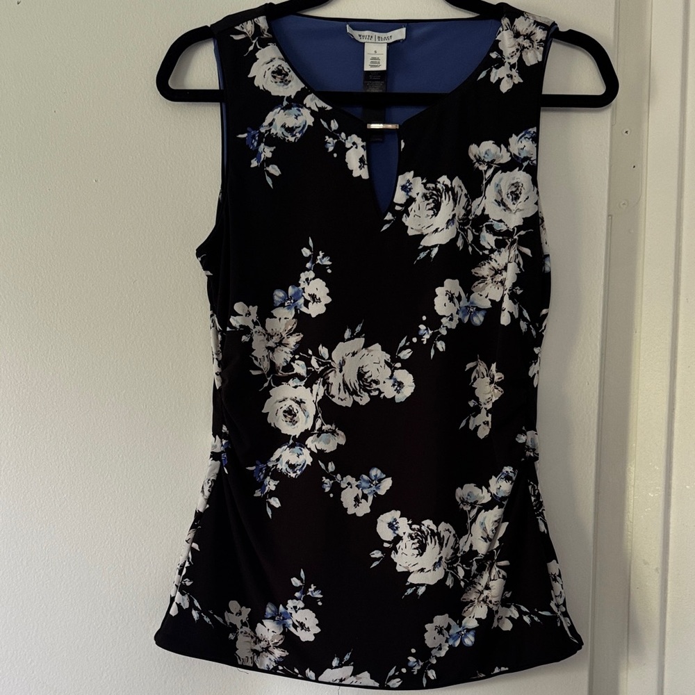 White House Black Market REVERSIBLE Floral Sleeveless Top - Black, White & Blue